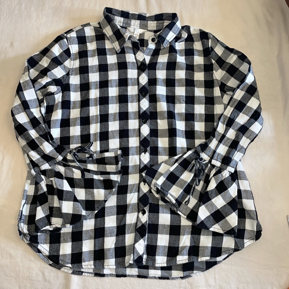 Time and Tru Large (12-14) Black and White Plaid Lightweight Flannel Bell Sleeve